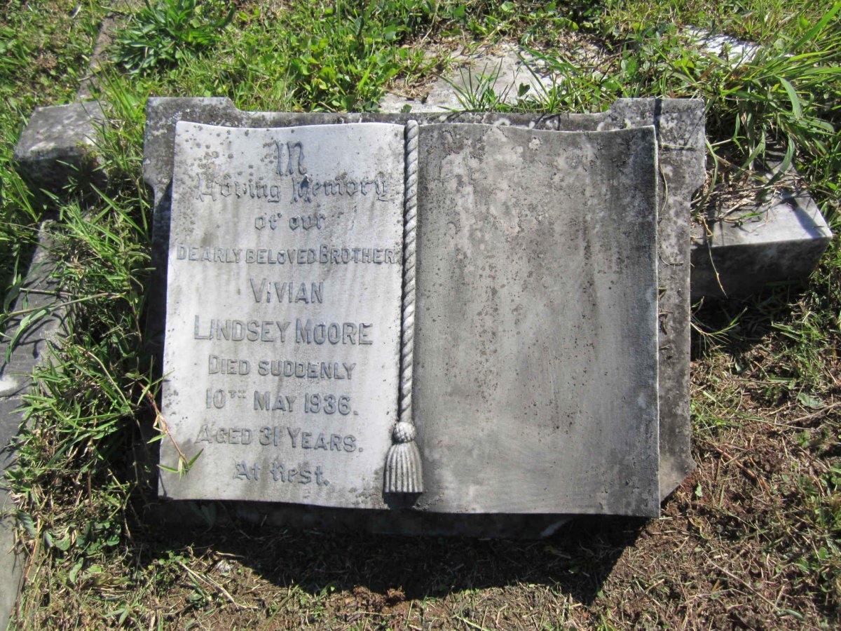 MOORE Vivian Lindsay -1936