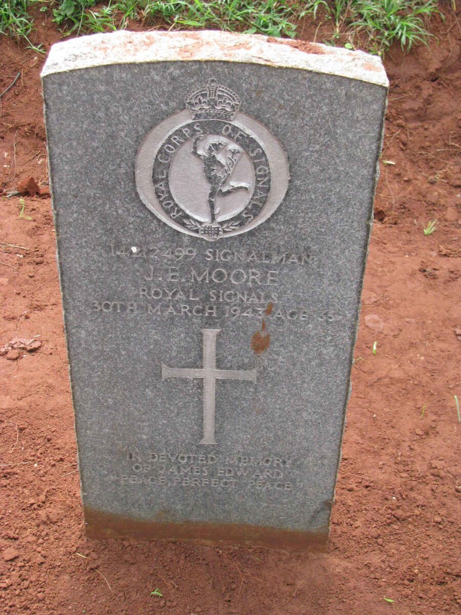 MOORE James Edward -1943