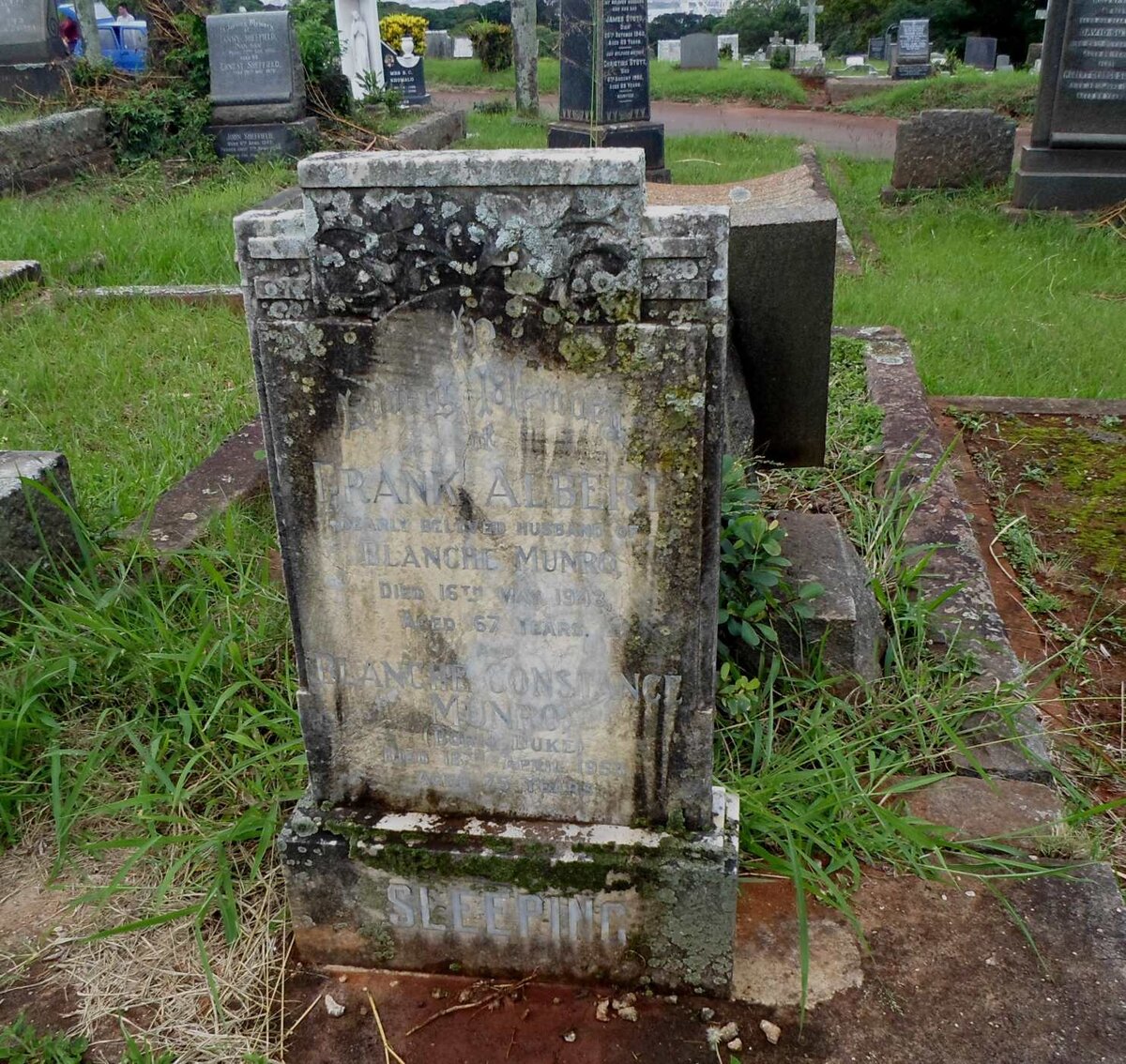 MUNRO Frank Albert -1943 &amp; Blanche Constance DUKE -1953