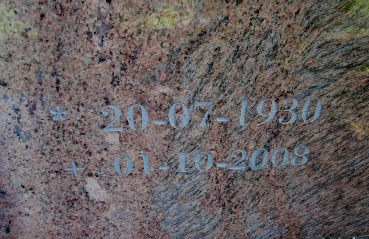 MHLONGO Mama Peggy 1930-2008