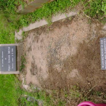 MEYER Percy Edward -1966 :: KICHENBRAND Joan Sadie nee MEYER 1929-2009