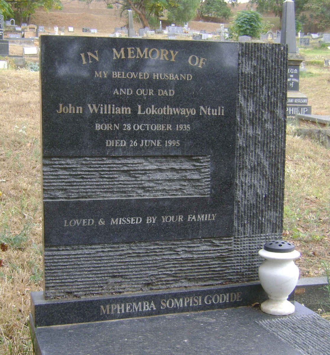 NTULI John William Lokothwayo 1935-1995