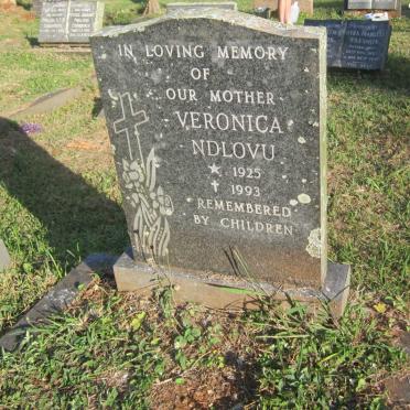 NDLOVU Veronica 1925-1993