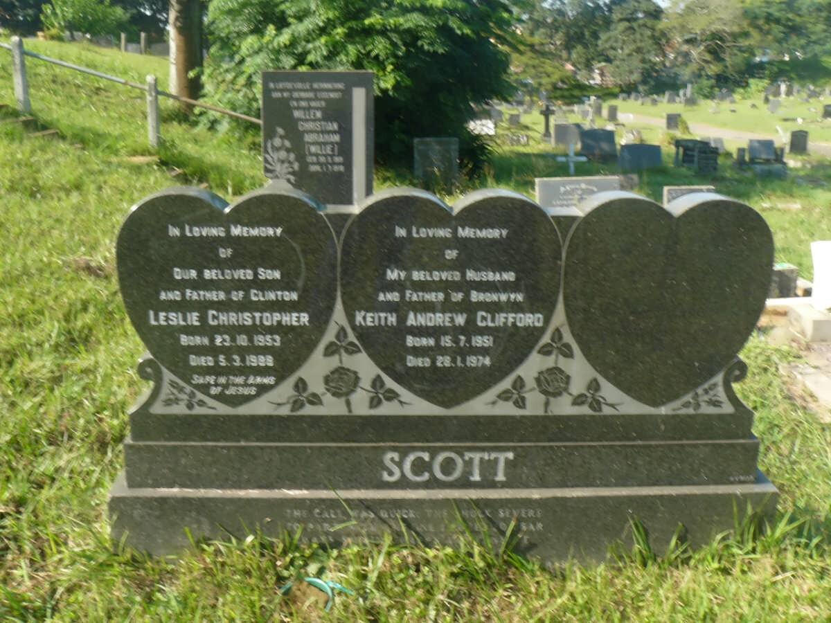 SCOTT Keith Andrew Clifford 1952-1974 :: SCOTT Leslie Christopher 1953-1985 :: SCOTT Keith