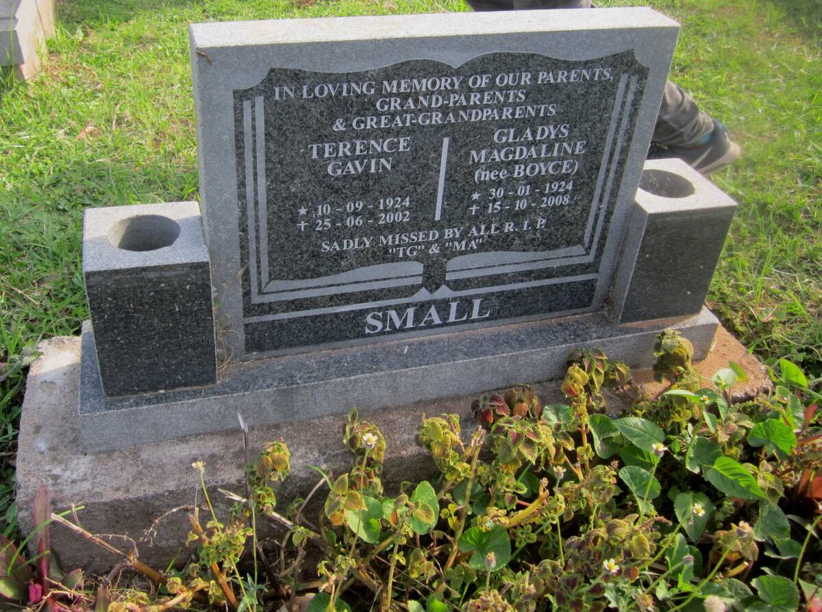 SMALL Terence Gavin 1924-2002 &amp; Gladys Magdaline BOYCE 1924-2008