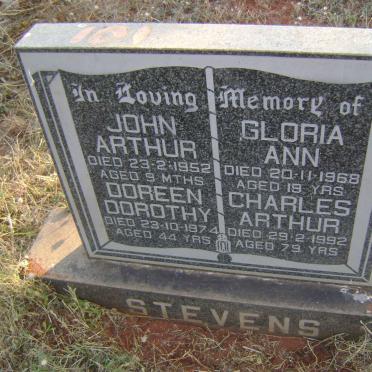STEVENS Charles Arthur -1992 :: STEVENS John Arthur -1952 :: STEVENS Doreen Dorothy -1974 :: STEVENS Gloria Ann -1958
