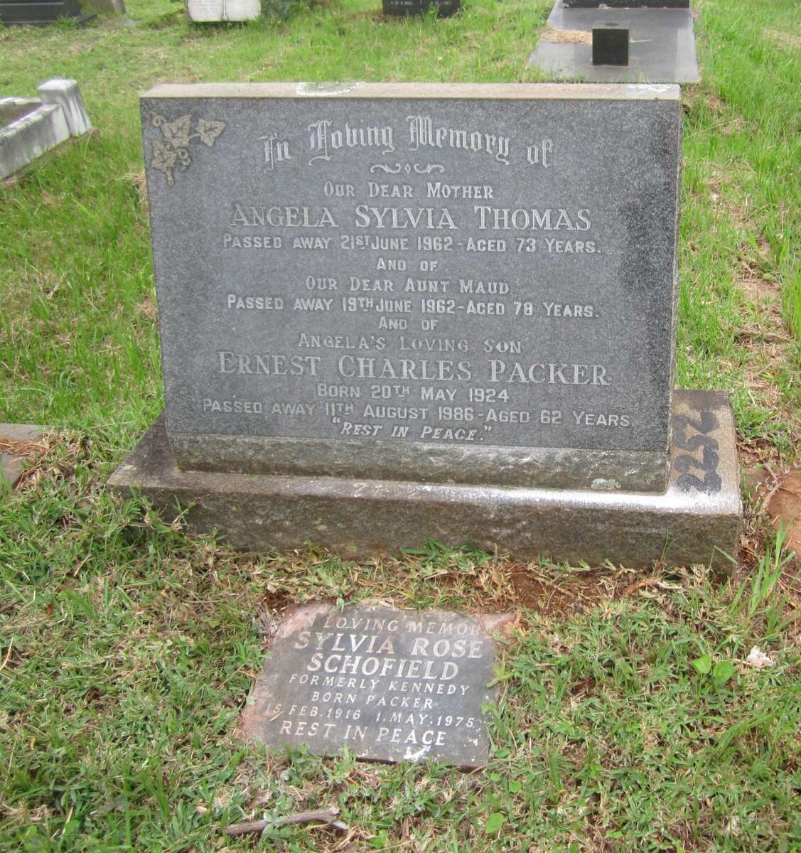 THOMAS Angela Sylvia -1962 :: ? Maud -1962 :: PACKER Ernest Charles 1924