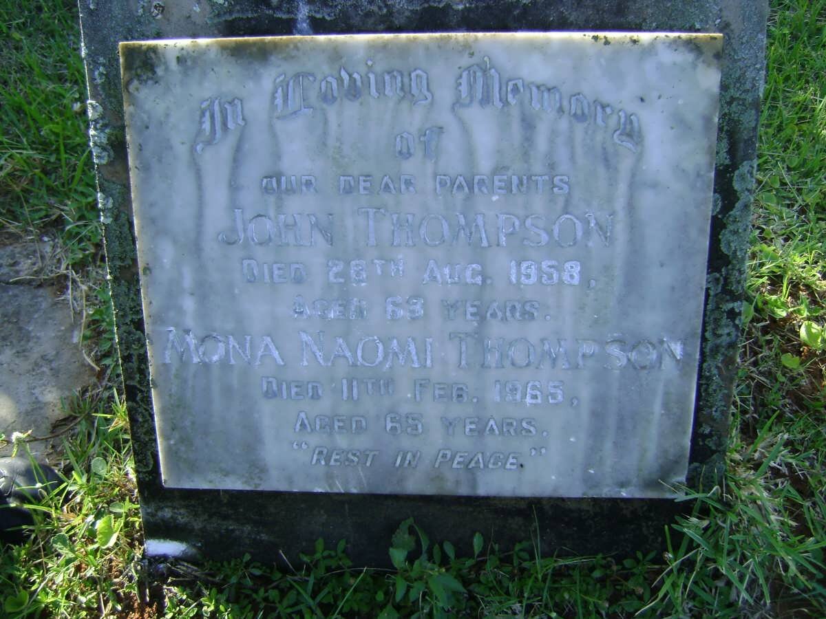 THOMPSON John -1958 &amp; Mona Naomi -1965