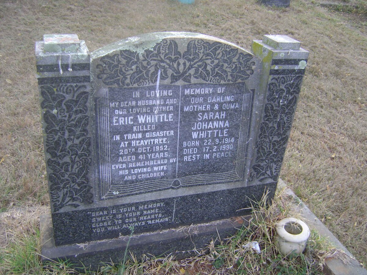 WHITTLE Eric -1952 &amp; Sarah Johanna 1914-1990