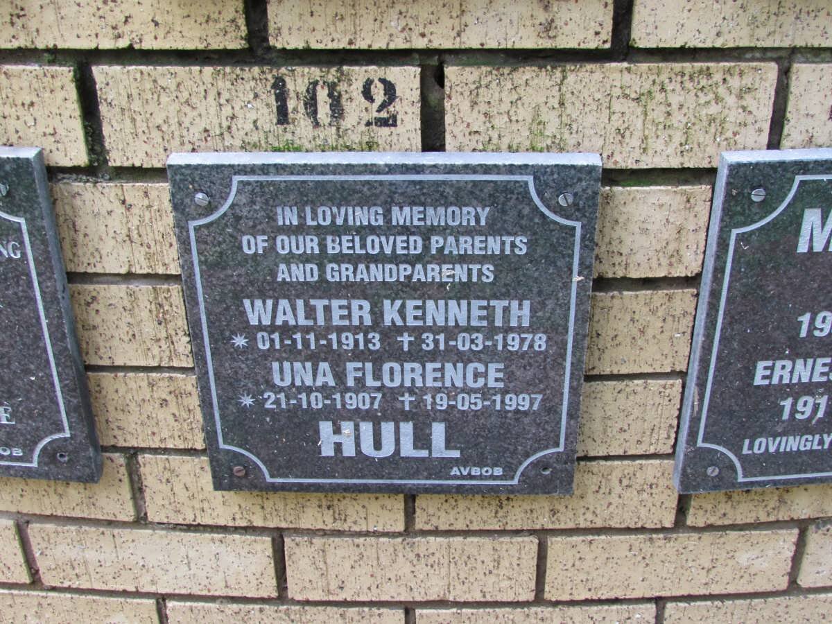 HULL Walter Kenneth 1913-1978 &amp; Una Florence 1907-1997