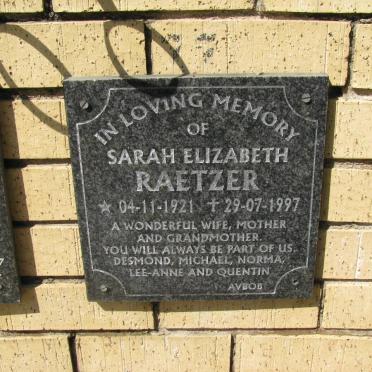 R - Vanne :: Surnames - R