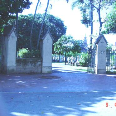 01. Entrance to the cemetery