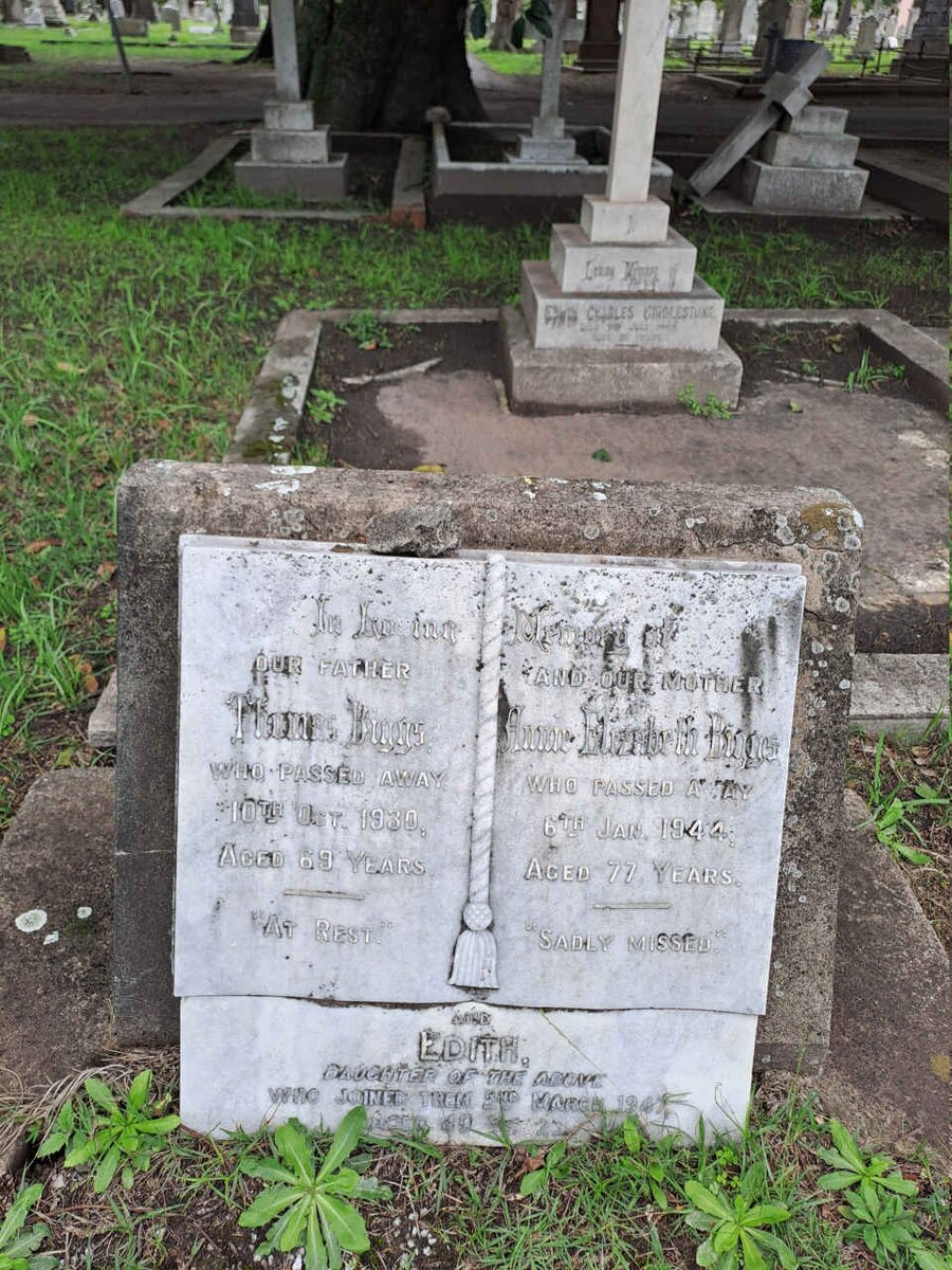 BIGGS Thomas -1930 & Annie Elizabeth -1944 :: BIGGS Edith -1947