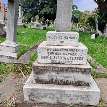 CALASSE Marie Sylvia nee BARONET -1934 :: PANGLOSE Marie Berthe Cecile -1959