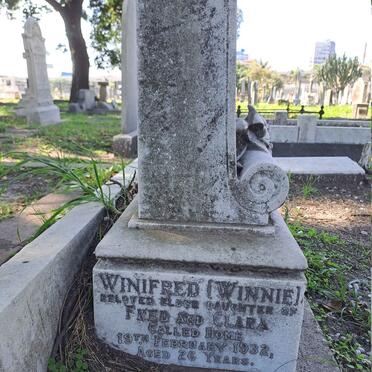 HOLDEN Winifred -1932