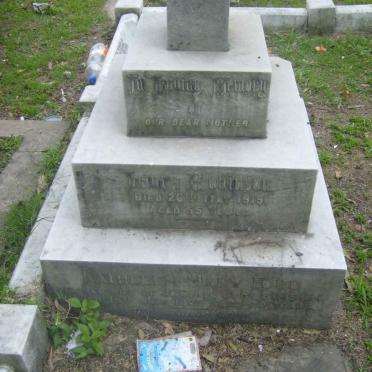 ROBINSON Laura -1919 :: ROBINSON Kathleen Mary nee FORD -1927