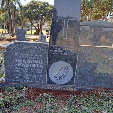 CHRISTOPHER Desmond Lewellyn 1934-2005