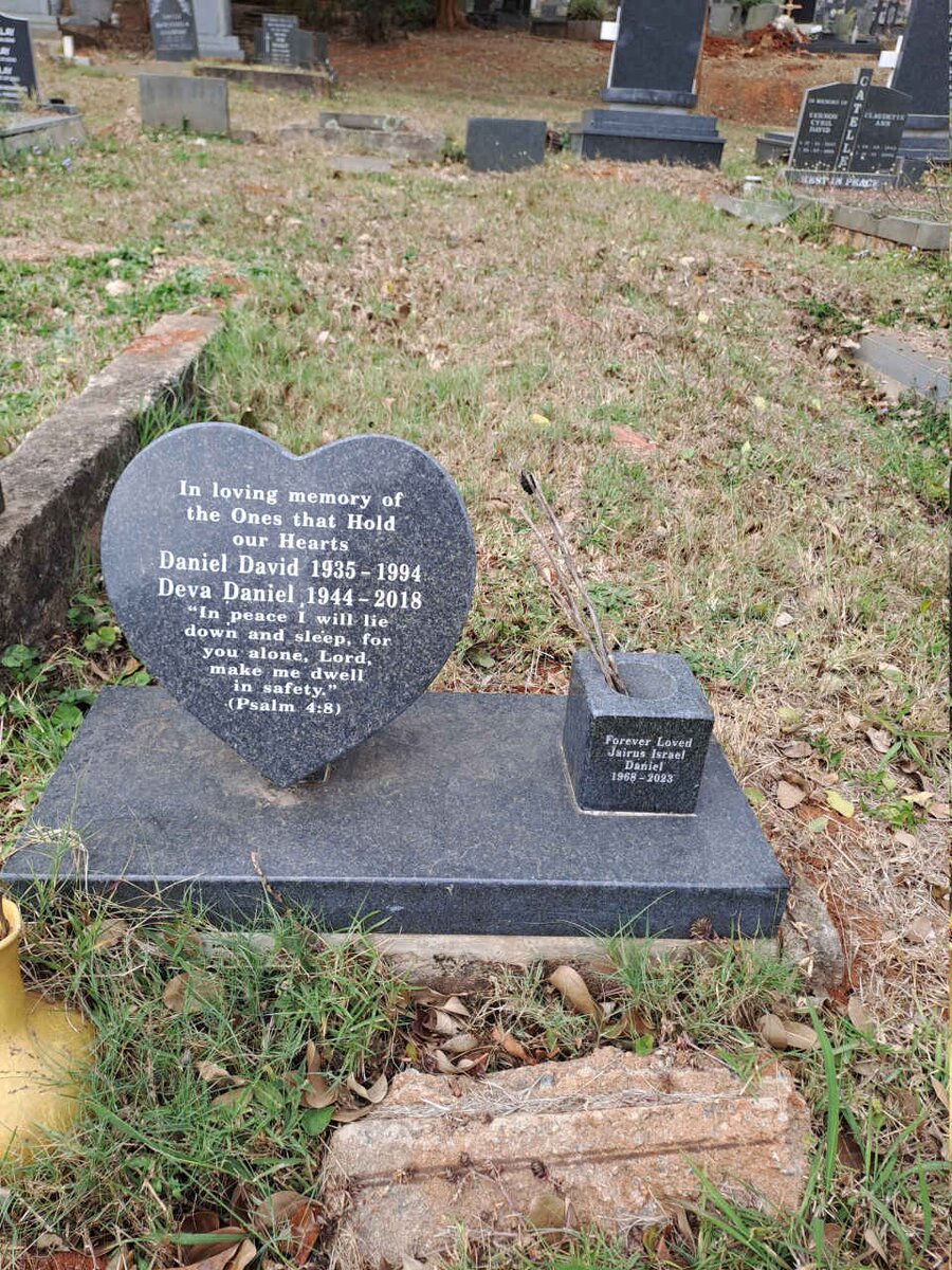 DANIEL David 1935-1994 :: DANIEL Deva 1944-2018 :: DANIEL Jairus Israel 1968-2023