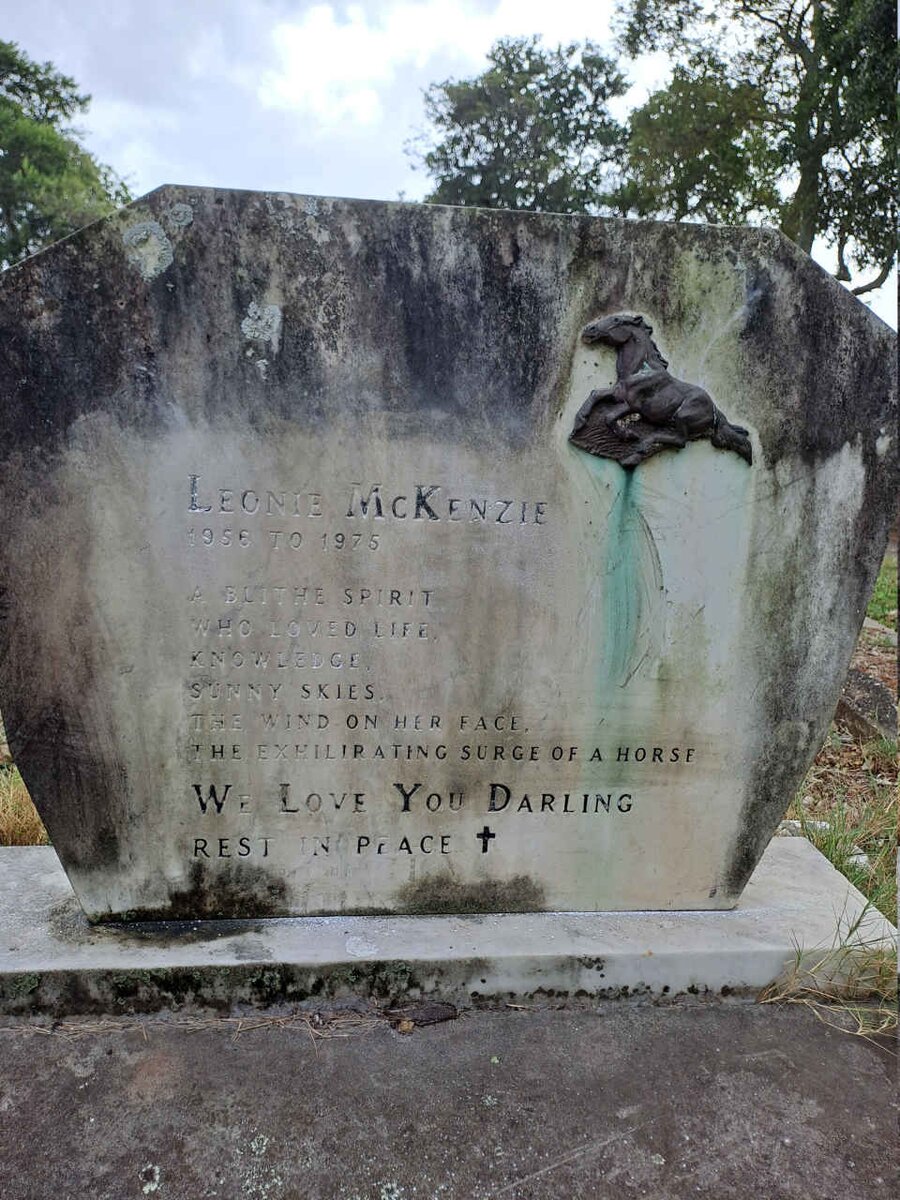 MCKENZIE Leonie 1956-1975