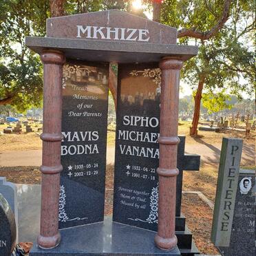 MKHIZE Sipho Michael Vanana 1932-1991 & Mavis Bodna 1935-2002