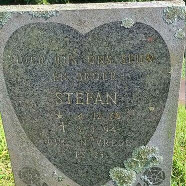 MERWE William, van der 1940-2006 & Maria 1948- :: VAN DER MERWE Stefan 1976-1994 :: VAN MEYEREN Maria nee PRINSLOO 1915-2005 _2