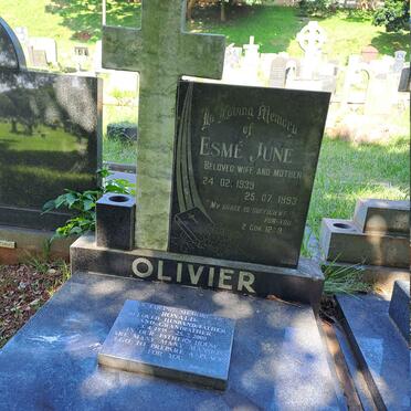 OLIVIER Ronald 1935-2000 & Esme June 1939-1993