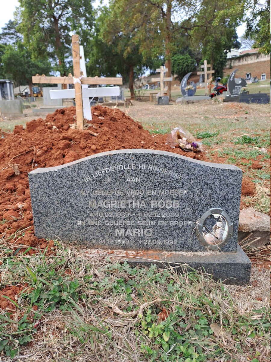 ROBB Magrietha 1939-2009 :: ROBB Mario 1969-1992