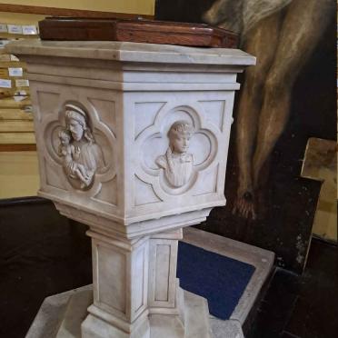 DICKINSON family _3  (Refer to the framed information Baptismal Font memorial on the DICKINSON family)