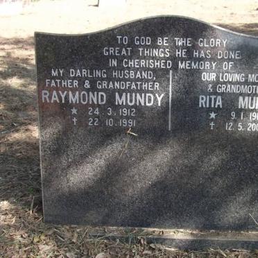 MUNDY Raymond 1912-1991 &amp; Rita 1915-2000