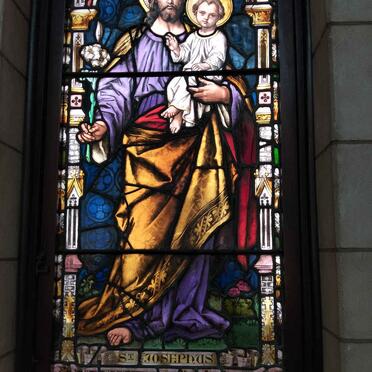 5. In memory of Mr E. SNELL