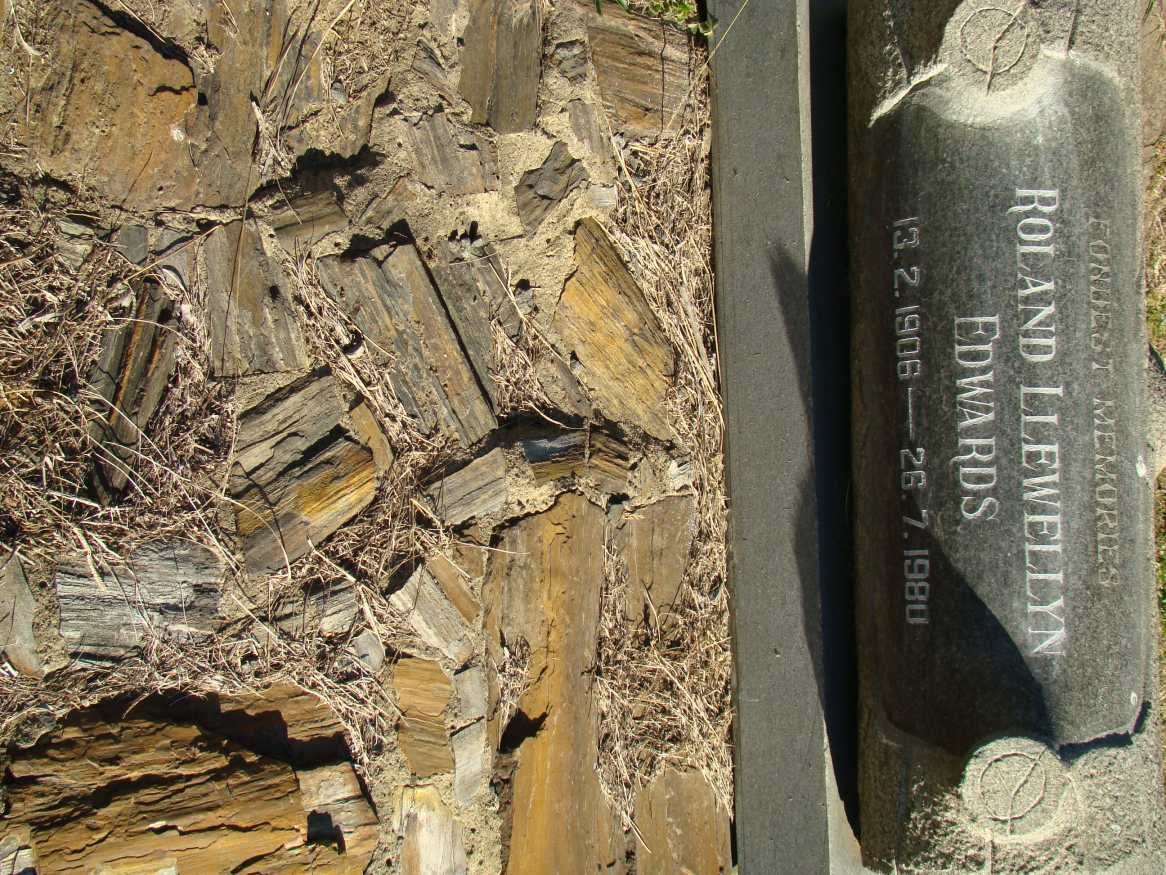 EDWARDS Roland Llewellyn 1906-1980