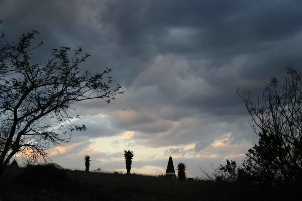 01. Clouston Garden of Remembrance / Gedenktuin
