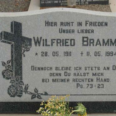 B - Vanne :: Surnames - B