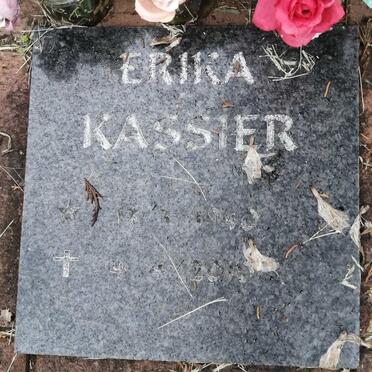 KASSIER Erika 1940-2010