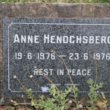 HENOCHSBERG Anne 1976-1976