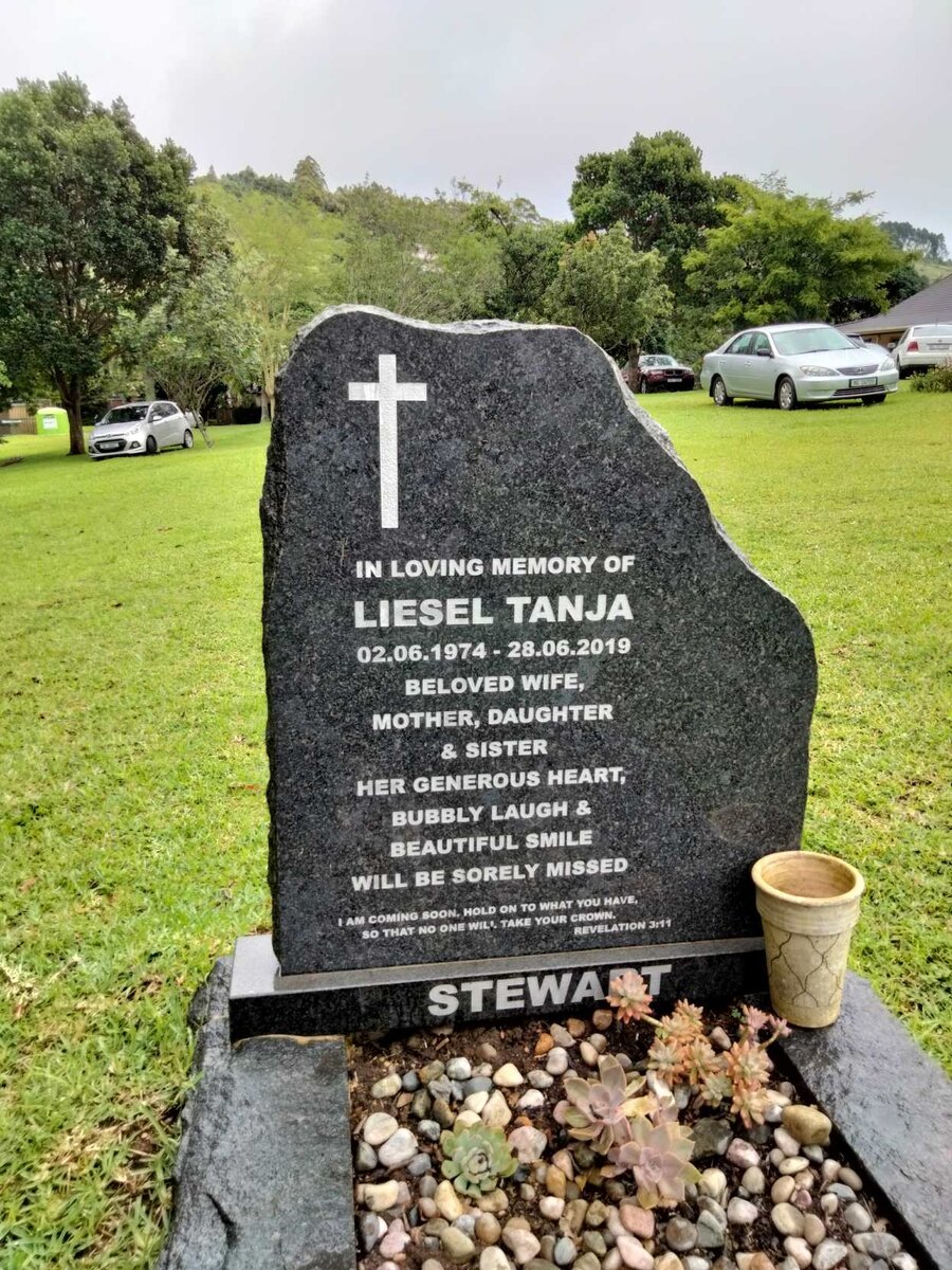 STEWART Liesel Tanja 1974-2019