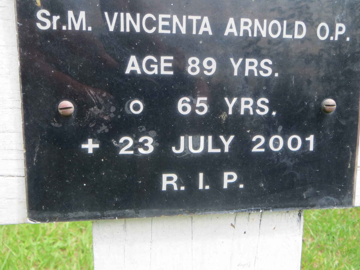 ARNOLD Vincenta -2001