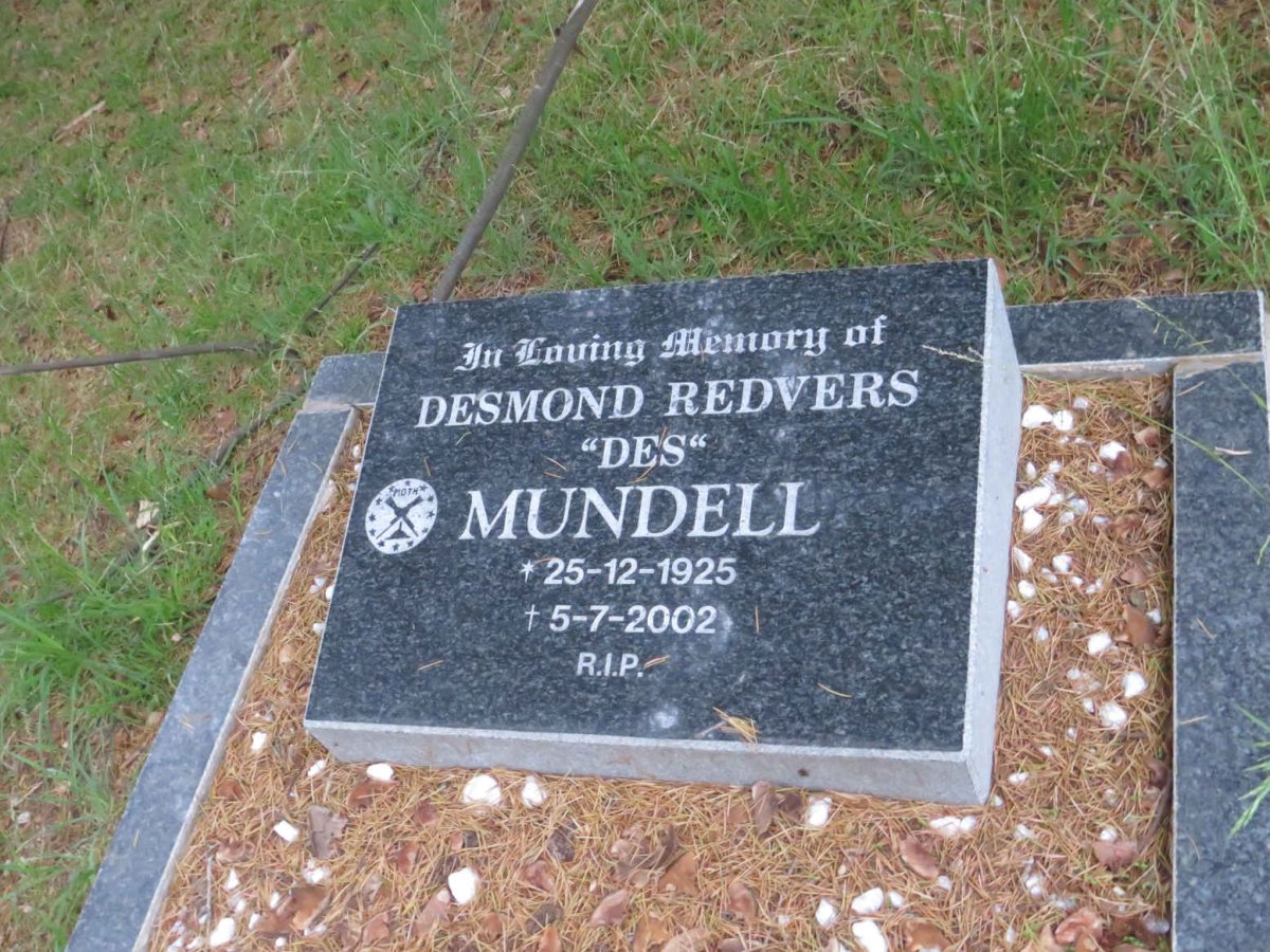 MUNDELL Desmond Redvers 1925-2002