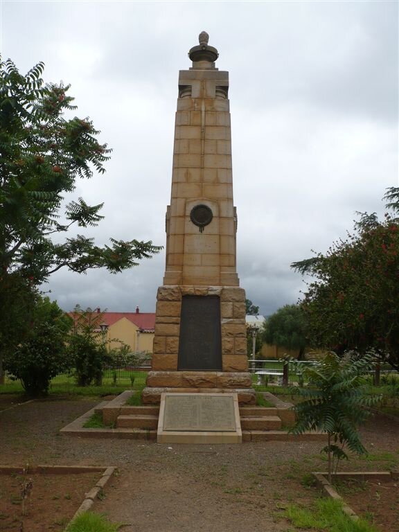 1. WORLD WAR I &amp; II MONUMENT