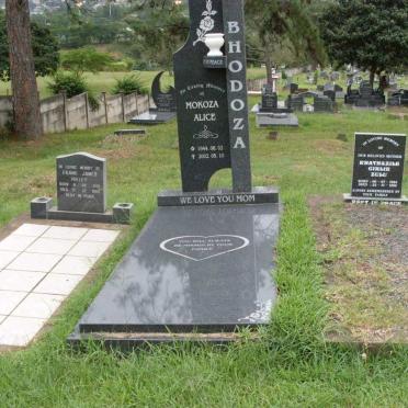 HULLEY Frank James :: BHODOZA Mokoza Alice 1944-2002 :: ZULU Khathazile Girlie 1934-1999