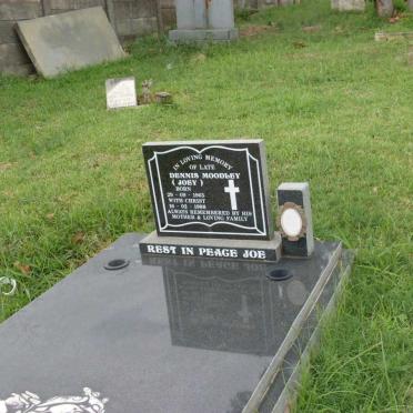 MOODLEY Dennis 1965-1998