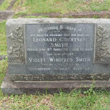 SMITH Leonard Cortney -1951 &amp; Violet Winifred -1996