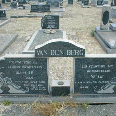 BERG Daniel J.H., van den 1897-1971 &amp; Nellie 1909-1990