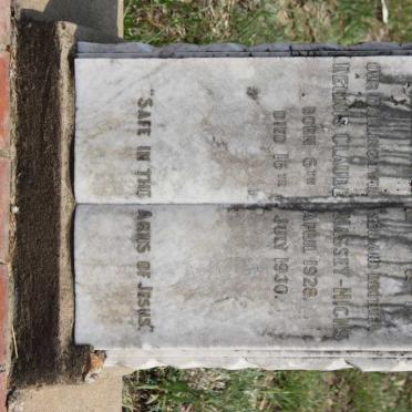 HICKS Dennis Claude, Massey 1928-1930