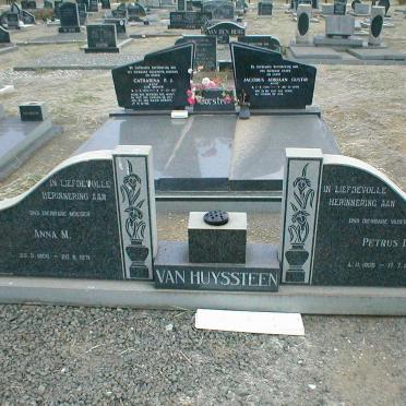 HUYSSTEEN Petrus L., van 1905-1972 &amp; Anna M. 1908-1971