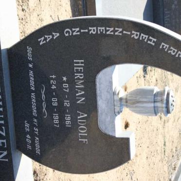 OOSTHUIZEN Herman Adolf 1961-1987