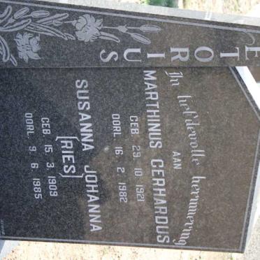 PRETORIUS Marthinus Gerhardus 1921-1982 &amp; Susanna Johanna RIES 1909-1985