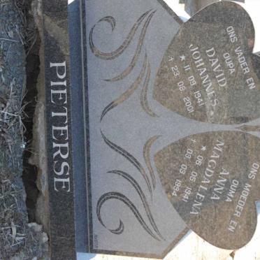 PIETERSE David Johannes 1941-2001 &amp; Anna Magedalena 1941-1994