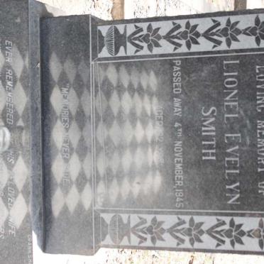 SMITH Lionel Evelyn -1945