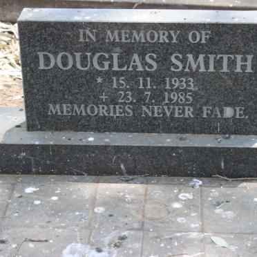 SMITH Douglas 1933-1985